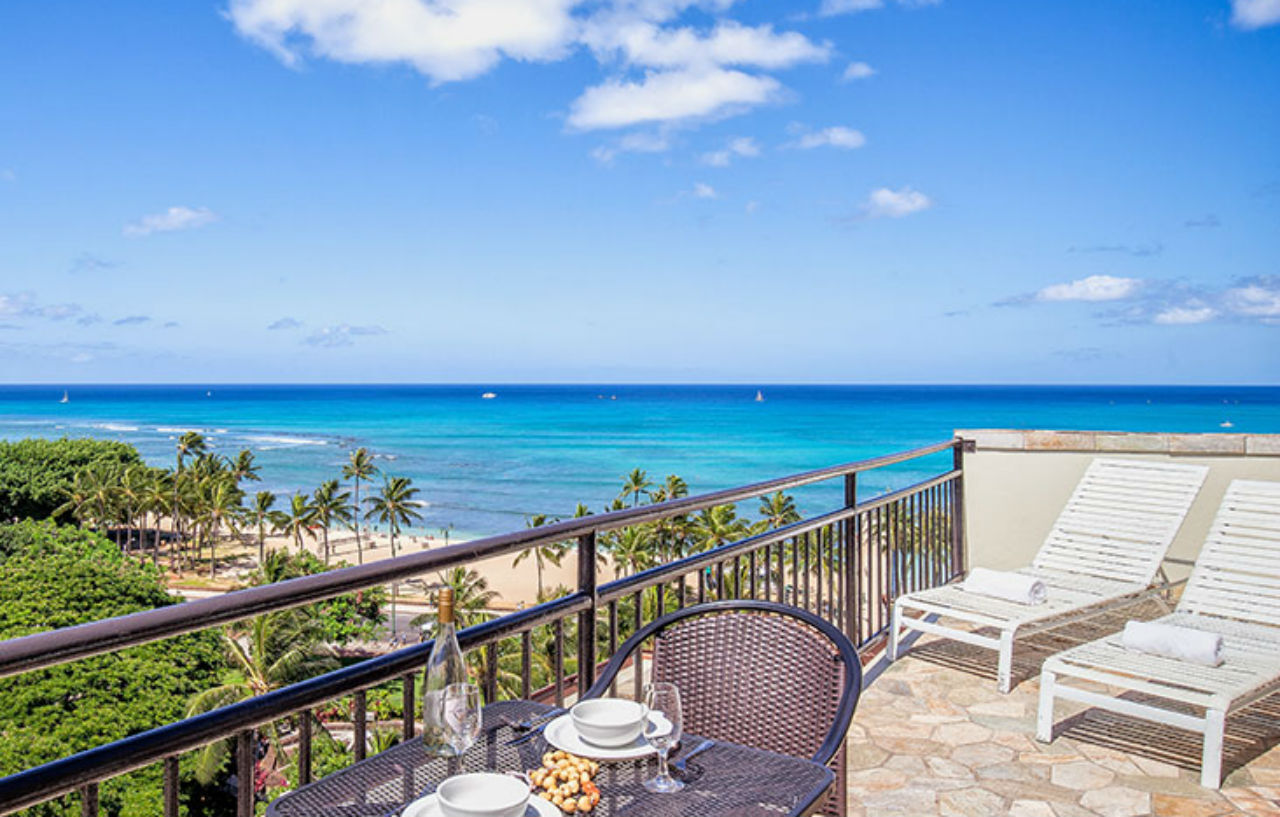Castle At Waikiki Grand Hotel Honolulu Exterior photo